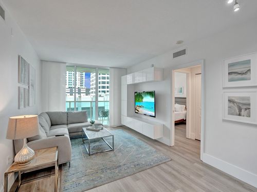 apt-740-350 Se 2nd St, Fort Lauderdale, FL, 33301-1915 | Card Image
