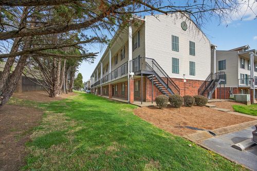 apt-e70-900 Mountain Creek Rd, Chattanooga, TN, 37405-4577 | Card Image