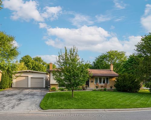 68 Downing Cres, London, ON, N6C3C8 | Card Image