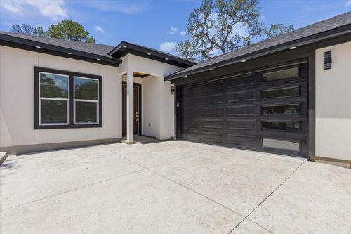 112 N Pohakea Drive, Bastrop, TX, 78602 | Card Image
