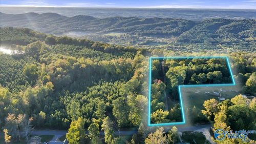 932 County Road 107, Fort Payne, AL, 35967-5908 | Card Image