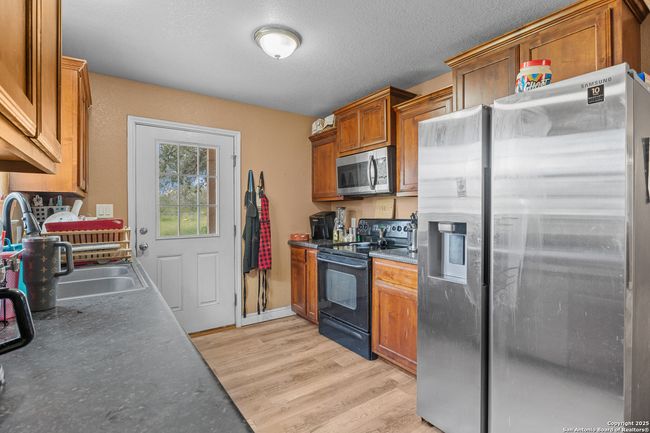 1655 Eichman Rd, House other with 4 bedrooms, 2 bathrooms and null parking in Poteet TX | Image 25