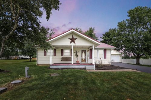 4903 Washington Waterloo Rd Ne, Washington Court House, OH, 43160-9318 | Card Image
