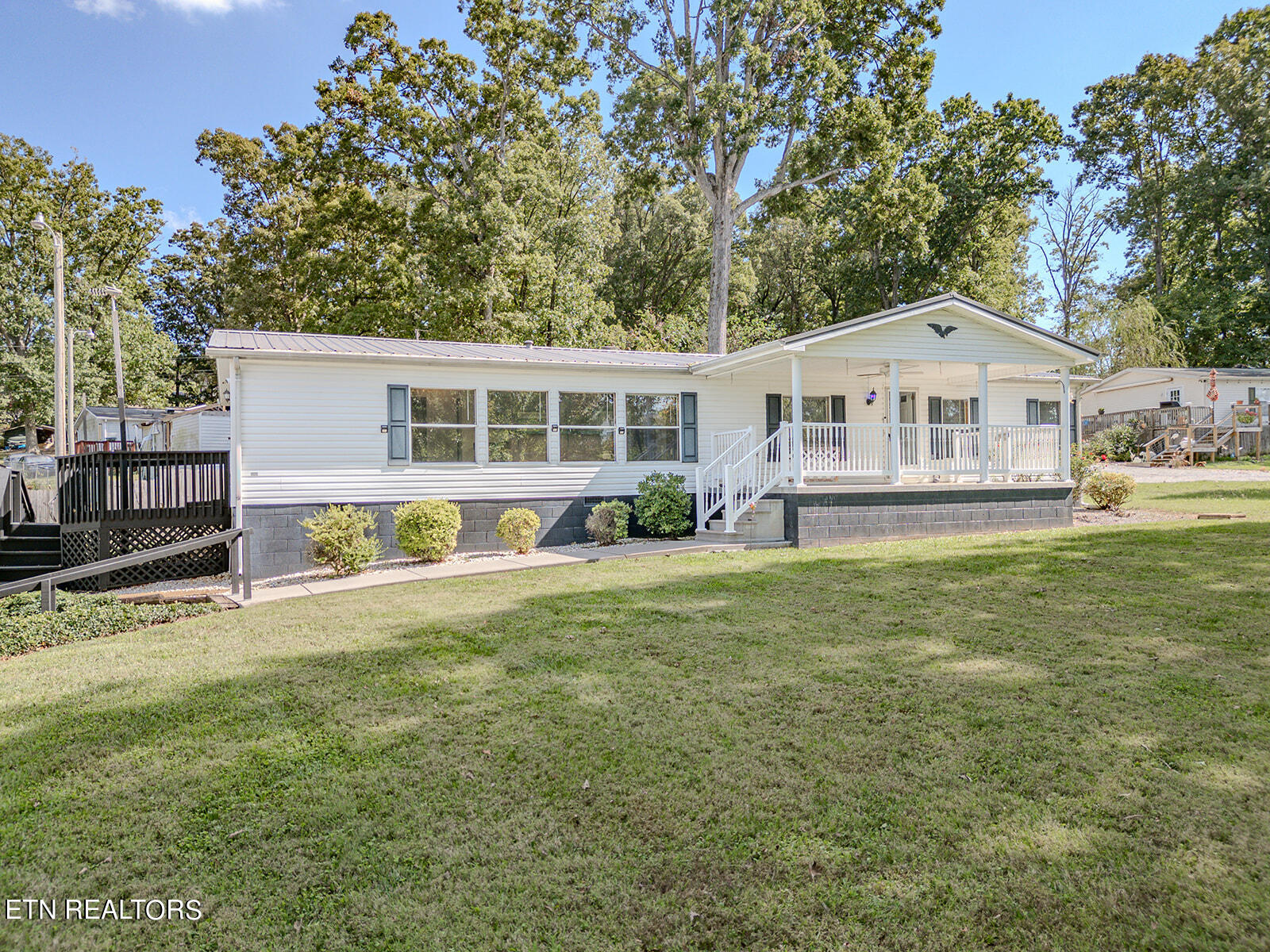 Green Hill Rd, Dandridge, TN 37725