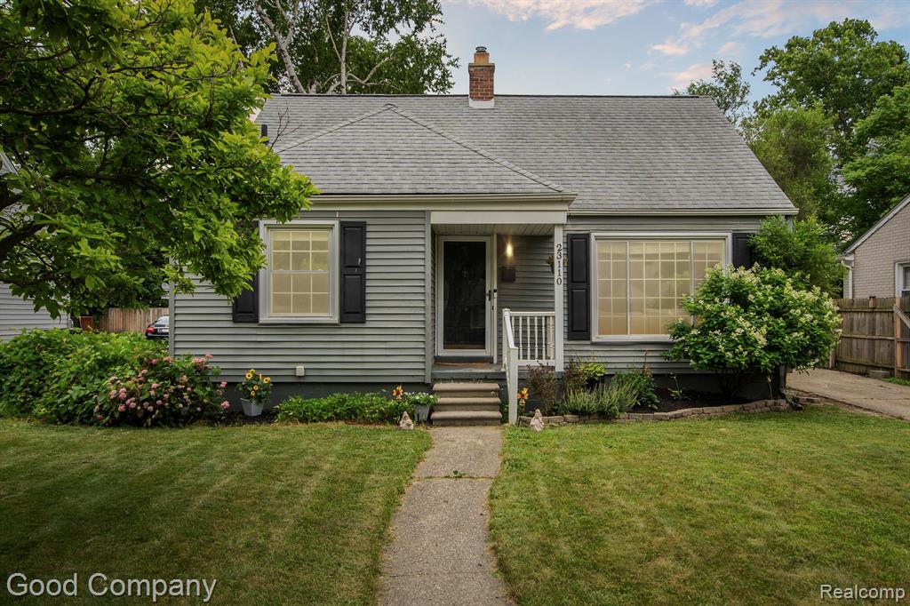 Norwood St, Oak Park, MI 48237