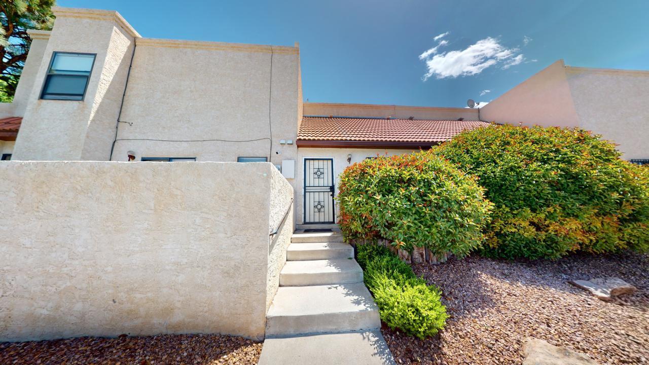 Pitt St, Albuquerque, NM 87111