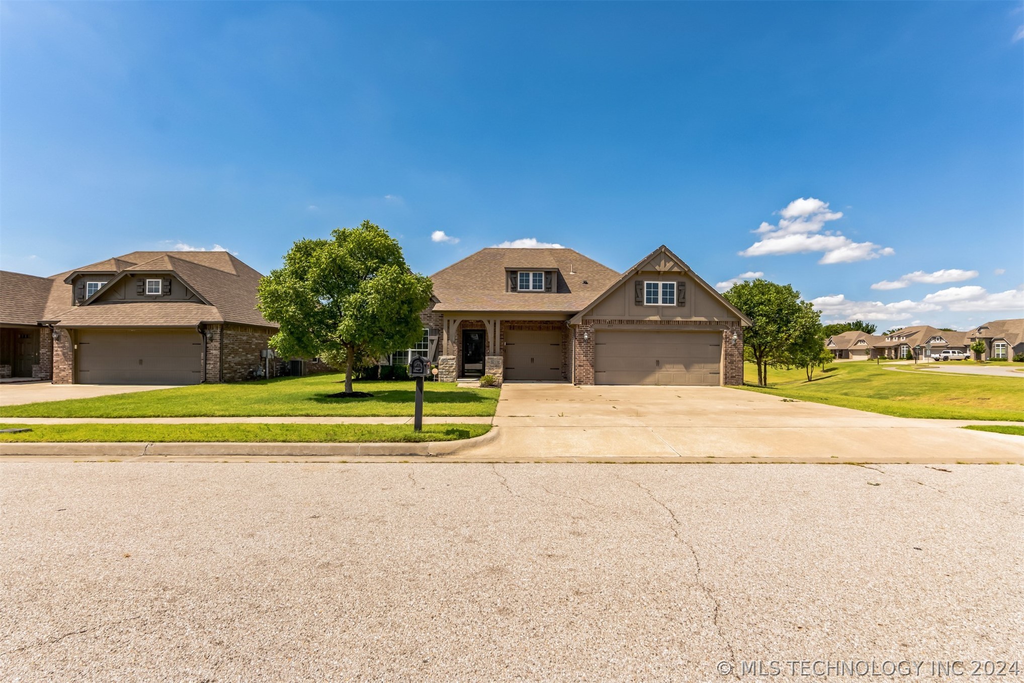 137th St, Glenpool, OK 74033