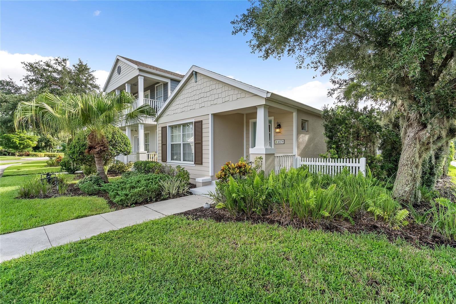 Pine Breeze Run, Sarasota, FL 34243
