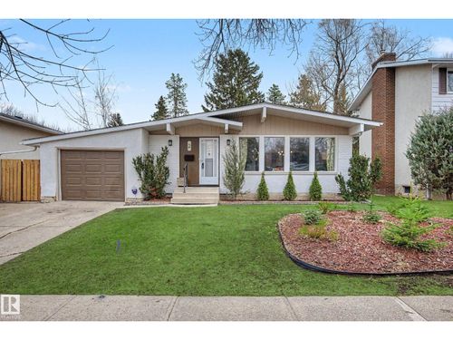 2 Fermont St, St Albert, AB, T8N1W8 | Card Image