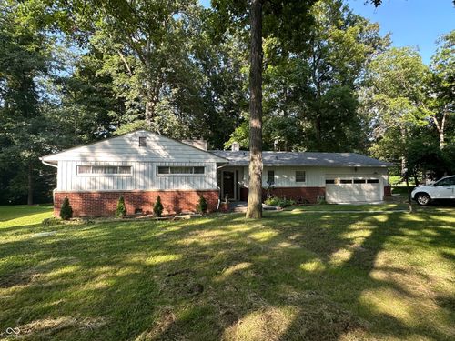 124 Canterbury Ct, Anderson, IN, 46012-3907 | Card Image