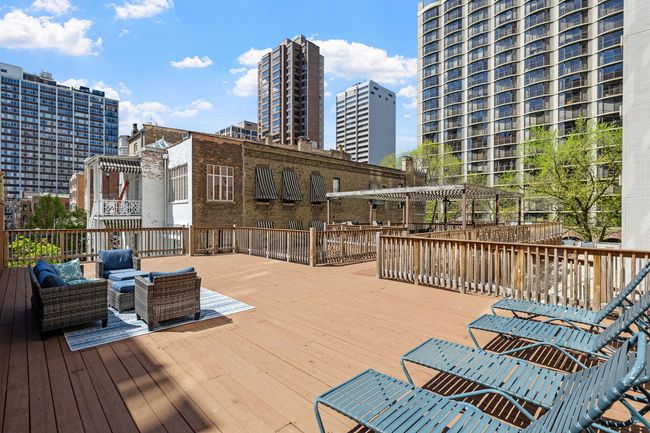 APT-1401 - 1445 N State Pkwy, Condo with 3 bedrooms, 3 bathrooms and 1 parking in CHICAGO IL | Image 19