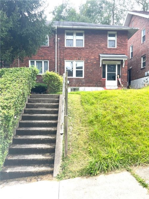 231 Connecticut Ave, Clairton, PA, 15025-2309 | Card Image