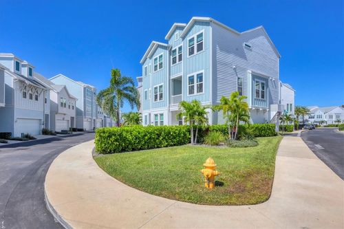 2353 Lindstrom St, SARASOTA, FL, 34237-4728 | Card Image