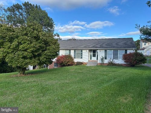 36 Ashlawn Ct, FRONT ROYAL, VA, 22630-4546 | Card Image