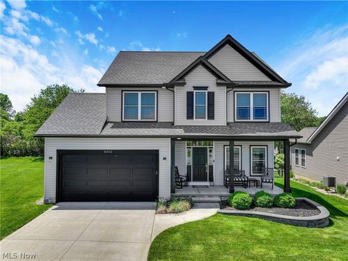 8342 Brodie Blvd, Mentor, OH, 44060-7520 | Card Image