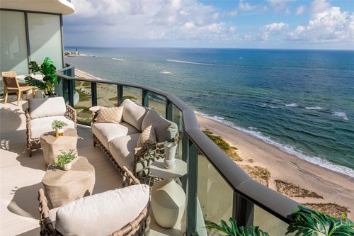 lph05-900 N Ocean Blvd, Pompano Beach, FL, 33062-4055 | Card Image