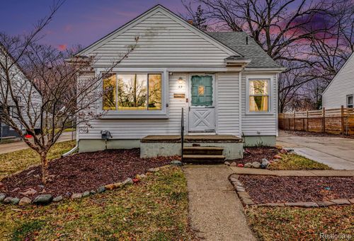 59 Canfield Dr, Mount Clemens, MI, 48043-1701 | Card Image