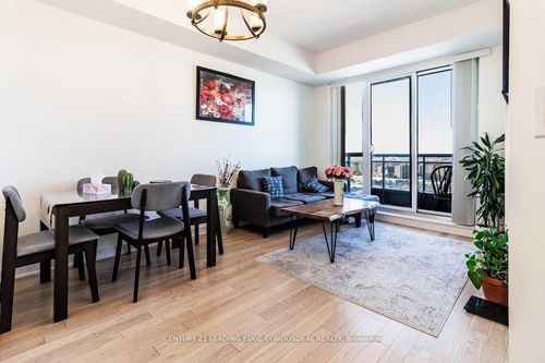 1712-9205 Yonge St, Richmond Hill, ON, L4C1V5 | Card Image