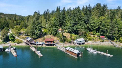 4371 Francis Peninsula Rd, Madeira Park, BC, V0N2H1 | Card Image