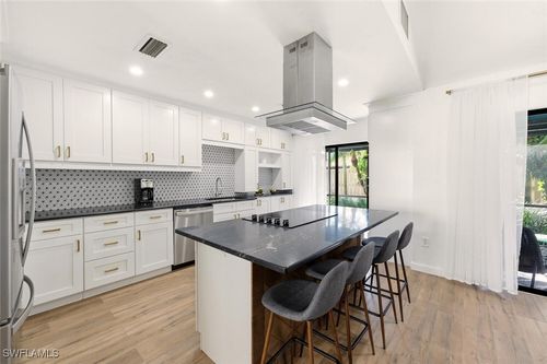 772 Reef Point Cir, NAPLES, FL, 34108-8777 | Card Image