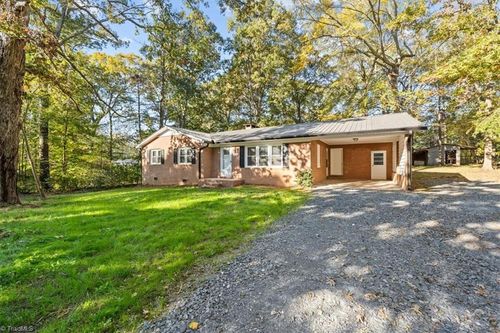 155 Eastwood Dr, Denton, NC, 27239-9626 | Card Image