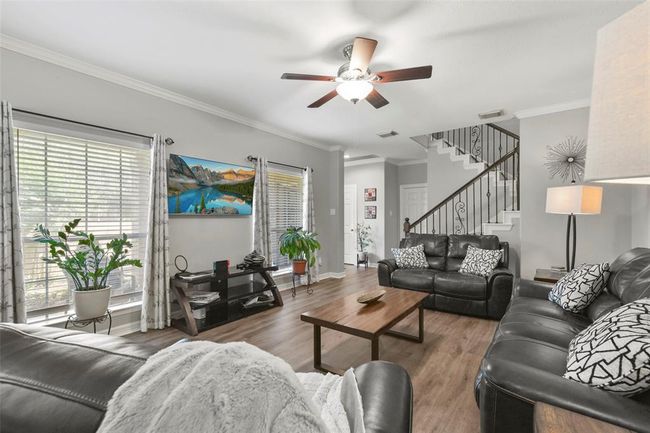 1110 Enclave Sq W, Townhouse with 3 bedrooms, 3 bathrooms and 2 parking in Houston TX | Image 11