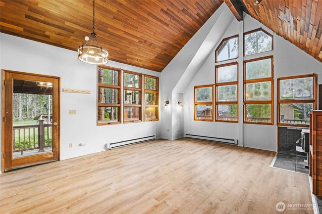 17118 Riverview Way E, House other with 3 bedrooms, 2 bathrooms and null parking in Enumclaw WA | Image 12