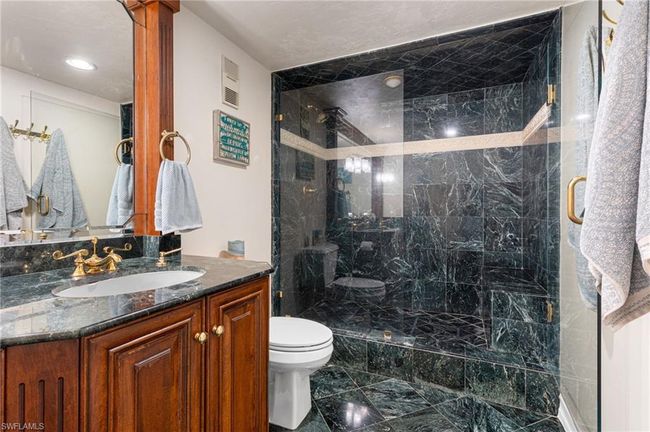 APT-1102 - 1920 Virginia Ave, Condo with 2 bedrooms, 2 bathrooms and 1 parking in FORT MYERS FL | Image 20