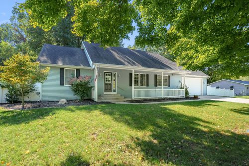 36029 Valley Dr, Paw Paw, MI, 49079-8300 | Card Image