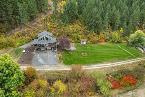 456 Hinthorne Ln, Leavenworth, WA, 98826-8810 | Card Image