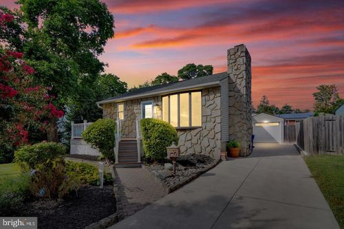 421 E 5th St, Florence, NJ, 08518-2601 | Card Image