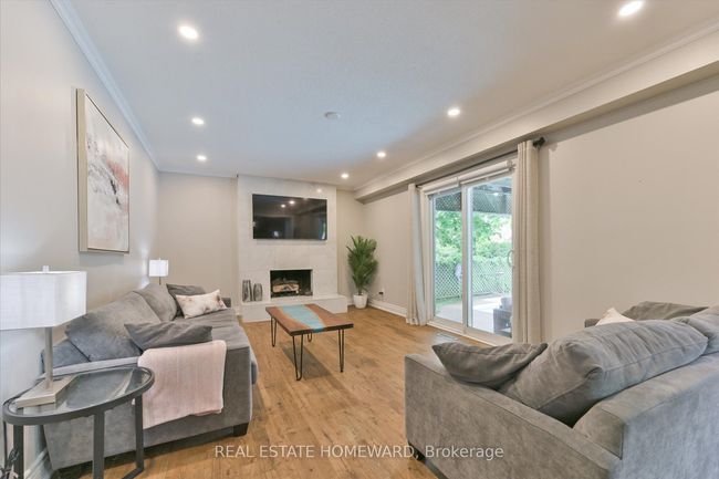 1221 Grandview Dr, House other with 5 bedrooms, 4 bathrooms and 4 parking in Oakville ON | Image 16
