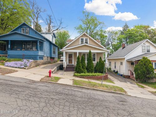 122 Snowden Ave, Schenectady, NY, 12304-1331 | Card Image