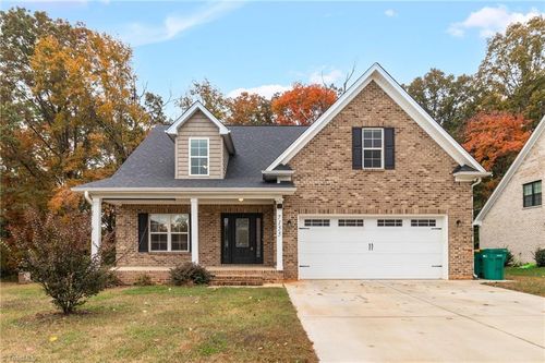 7155 Reynolds Mill Cir, Lewisville, NC, 27023-8392 | Card Image