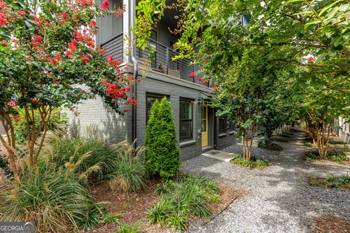 183 Chestnut Cir, Atlanta, GA, 30342-4351 | Card Image