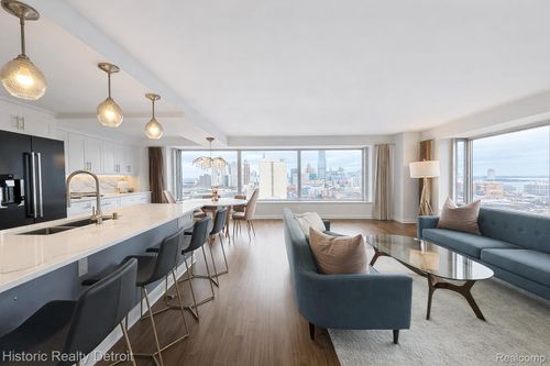 1812-1300 E Lafayette St, Detroit, MI, 48207-2922 | Card Image