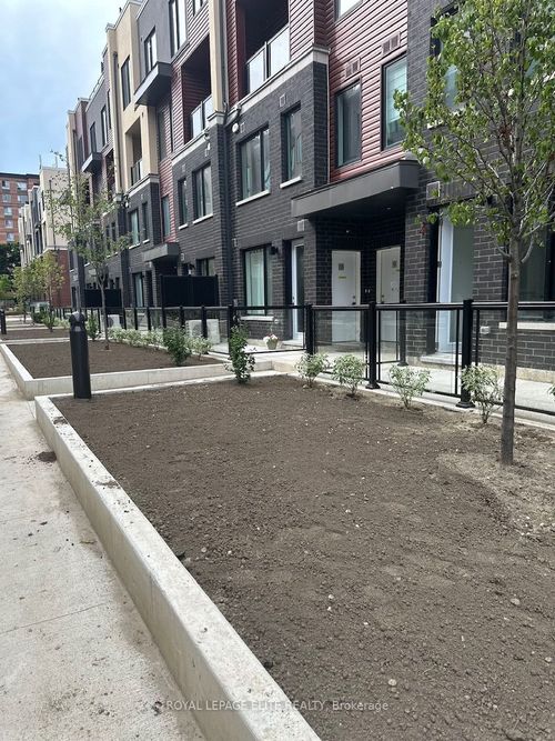 7-3546 Colonial Dr, Mississauga, ON, L5L0C1 | Card Image