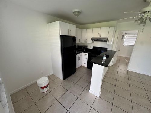 apt-206-5156 Ne 6th Ave, Oakland Park, FL, 33334-3305 | Card Image