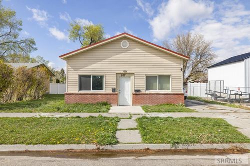 267 E Pine St, Shelley, ID, 83274-1353 | Card Image