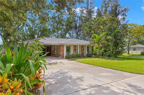 8431 Riverside Dr Ne, St Petersburg, FL, 33702-3728 | Card Image