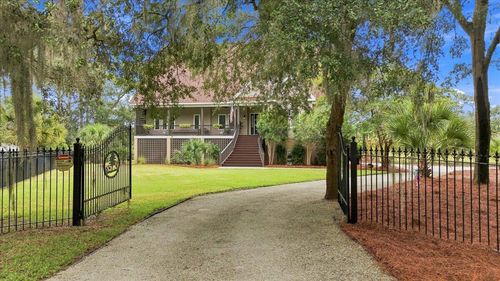 8539 Pope Landing Rd, Edisto Island, SC, 29438-6624 | Card Image