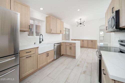 21632 N 48th St, Phoenix, AZ, 85054-6101 | Card Image