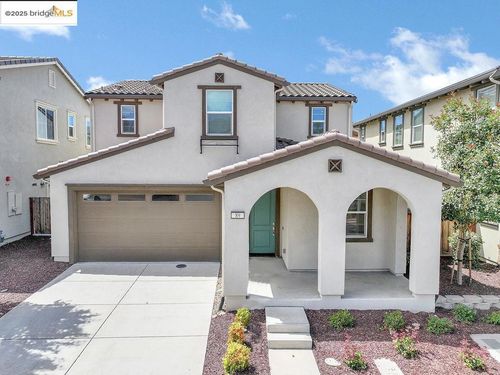 89 Baird Cir, Brentwood, CA, 94513-2439 | Card Image
