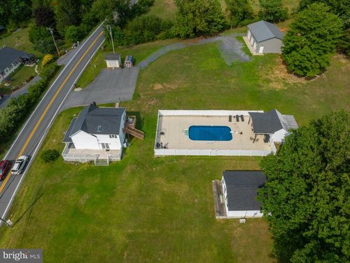9562 Back Creek Valley Rd, Hedgesville, WV, 25427-3199 | Card Image