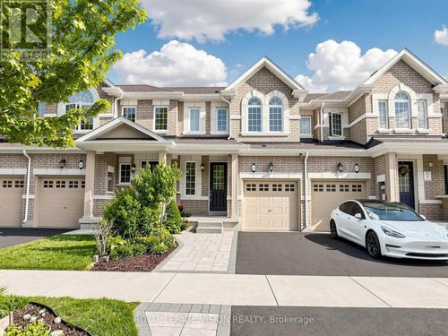 24 Pennycross Cres, Brampton, ON, L7A4M1 | Card Image