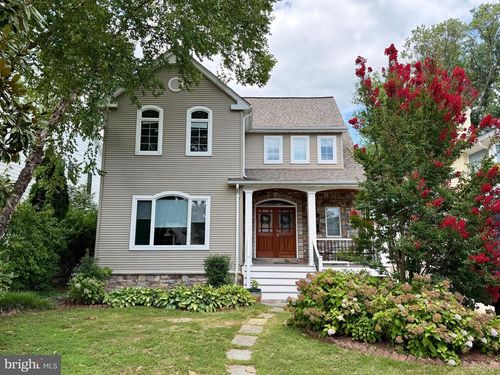 904 Lincoln Ave, FALLS CHURCH, VA, 22046-2511 | Card Image