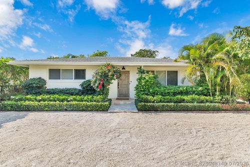 246 Gray St, West Palm Beach, FL, 33405-4706 | Card Image