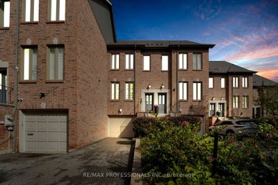 4 - 195 Grand Ave, House attached with 3 bedrooms, 3 bathrooms and 3 parking in Toronto ON | Image 1