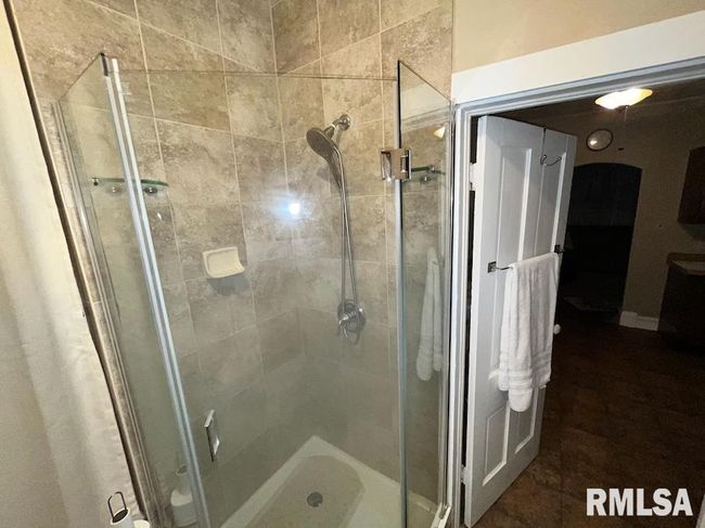 A - 2002 W 4 Th St, Condo with 1 bedrooms, 1 bathrooms and 1 parking in Davenport IA | Image 18