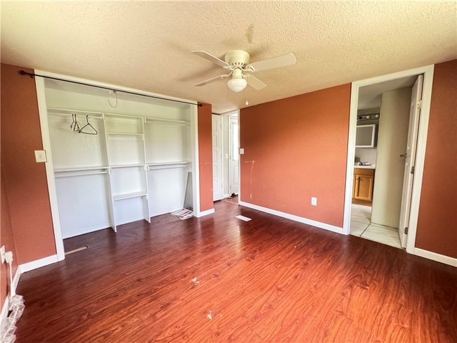 Primary Room | Image 18